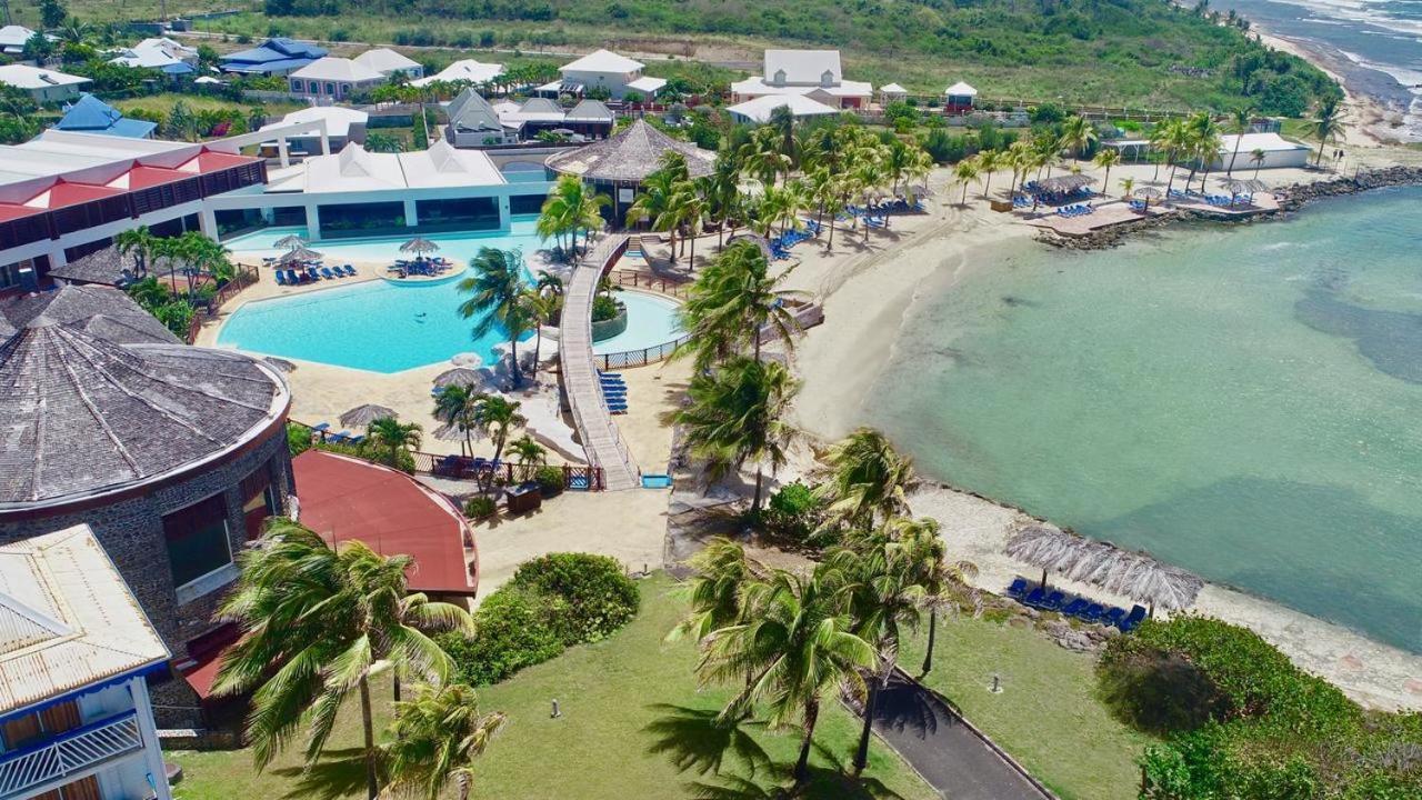 Vue Mer & Acces Direct A La Plage Avec Magnifique Piscine Surveillee Par Un Maitre Nageur Saint-Francois  Exterior foto