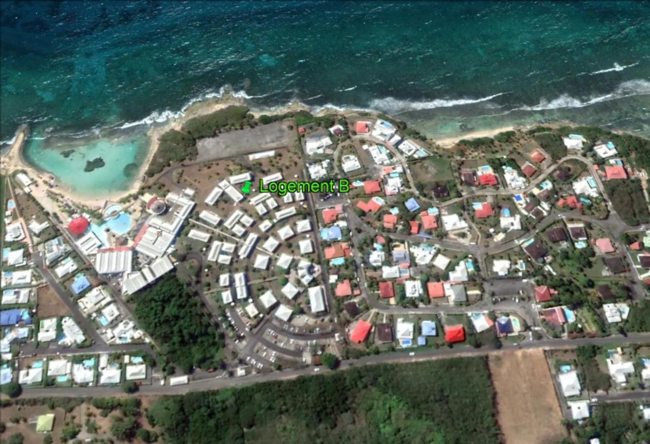 Vue Mer & Acces Direct A La Plage Avec Magnifique Piscine Surveillee Par Un Maitre Nageur Saint-Francois  Exterior foto